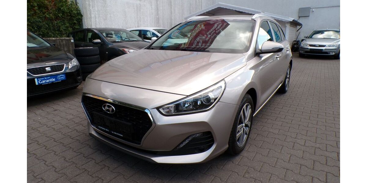 Hyundai i30 96.000 km 14.990 &euro; Berlin 12347