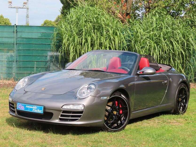 911
