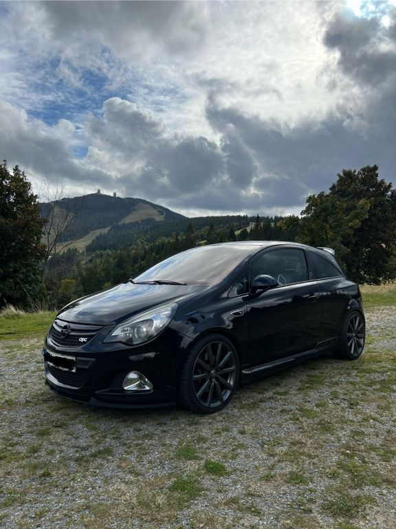 Opel Corsa 147.024 km 11.100 € Arrach 93474