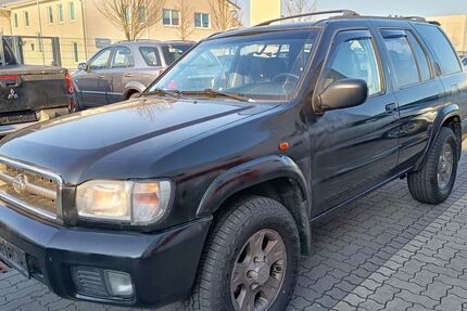 Nissan Pathfinder 215.000 km 2.500 &euro; Hannover 30179