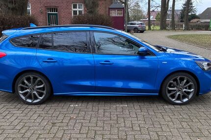 Ford Focus 82.000 km 14.000 &euro; Grossefehn 26629