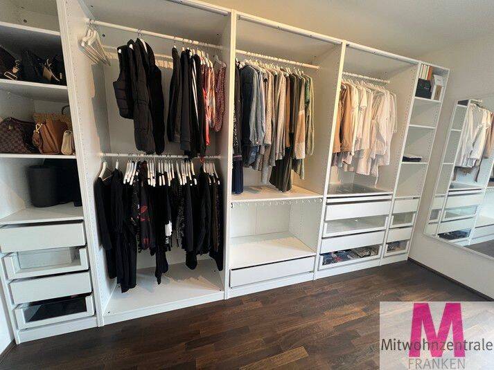 Etagenwohnung Schwabach - 3 Zimmer, 135 m&sup2;, 1.885&euro; | Angebot:26766919