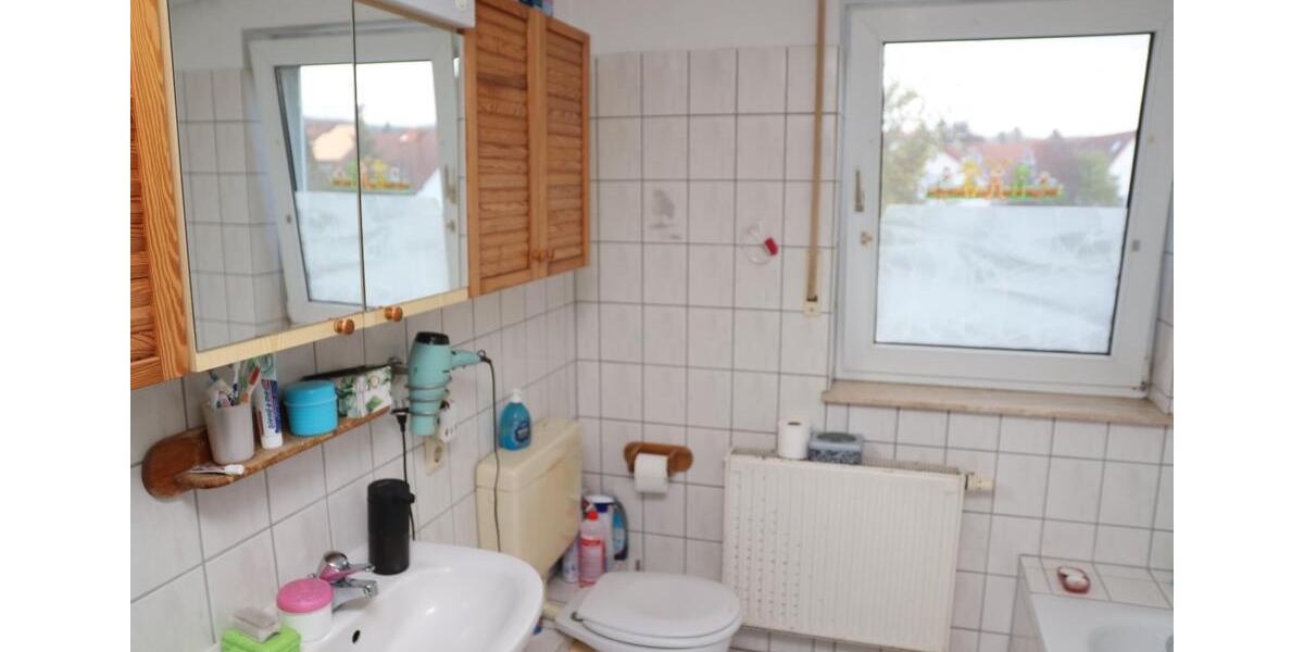Dachgeschoßwohnung Alsfeld - 3 Zimmer, 78 m&sup2;, 630&euro; | Angebot:26272077