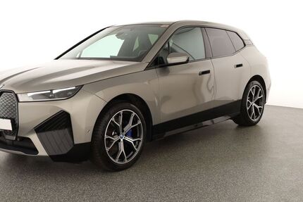 BMW iX 20.910 km 42.880 &euro; Berlin 12103