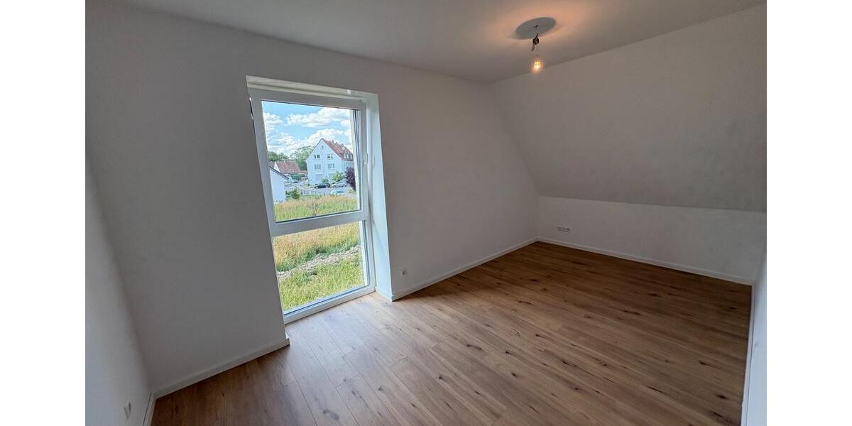 Reihenhaus Bünde - 5 Zimmer, 145 m&sup2;, 1.595&euro; | Angebot:25254950