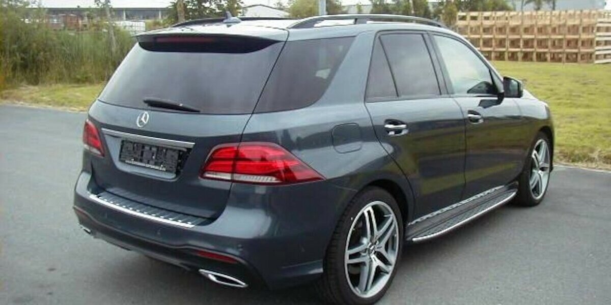 Mercedes-Benz GLE 350 d AMG+BO Sound+PANO+DISTR+360°+ILS+21+Stan 163.180 km 38.999 &euro; Wittmund 26409