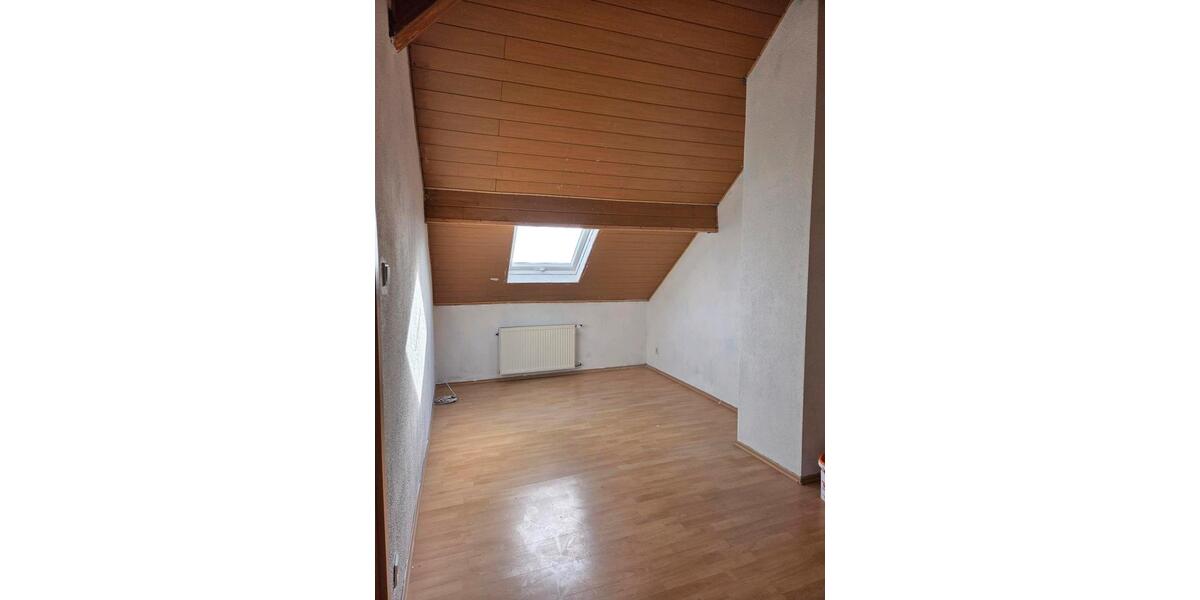 2 Zimmer DG-Wohnung in Nalbach am Litermont 2 zimmer