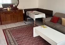 Schöne ruhige 2 Zimmer Wohnung mit Balkon und Tiefgaragen stellpl