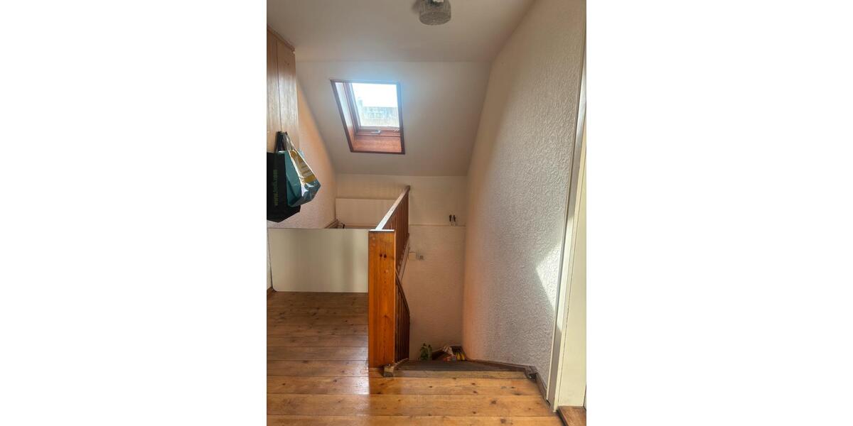Etagenwohnung Essenbach - 5 Zimmer, 130 m&sup2;, 22&euro; | Angebot:25340172
