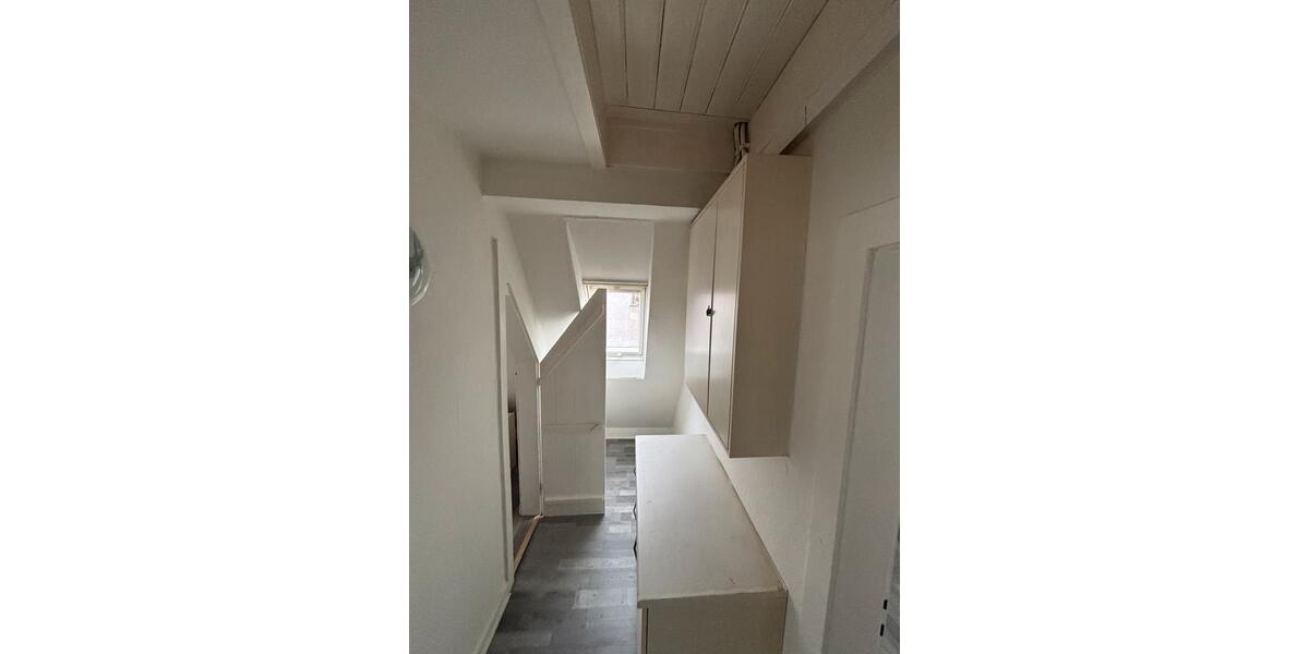 Dachgeschoßwohnung Wettenberg - 5 Zimmer, 45 m&sup2;, 700&euro; | Angebot:25146733