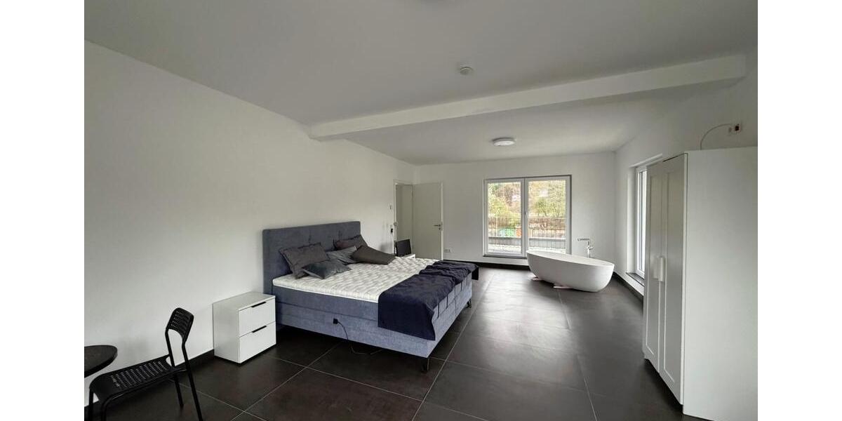 Einfamilienhaus Gummersbach Berstig Süd - 2 Zimmer, 200 m&sup2;, 1.720&euro; | Angebot:26660197
