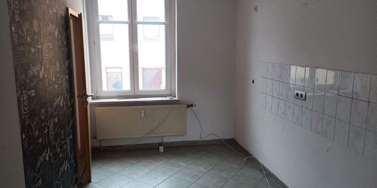 Reihenmittelhaus Meerane - 3 Zimmer, 82 m&sup2;, 399&euro; | Angebot:25745327