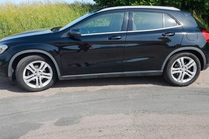 Mercedes-Benz GLA 180 133.500 km 13.950 &euro; Striegistal 09661