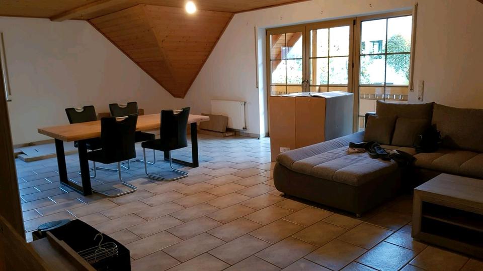 Dachgeschoßwohnung Elfershausen - 4 Zimmer, 120 m&sup2;, 850&euro; | Angebot:25149747