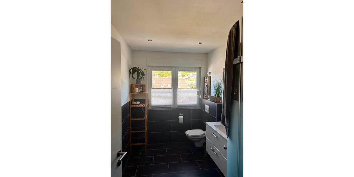 Dachgeschoßwohnung Großheubach - 3 Zimmer, 80 m&sup2;, 800&euro; | Angebot:26407145
