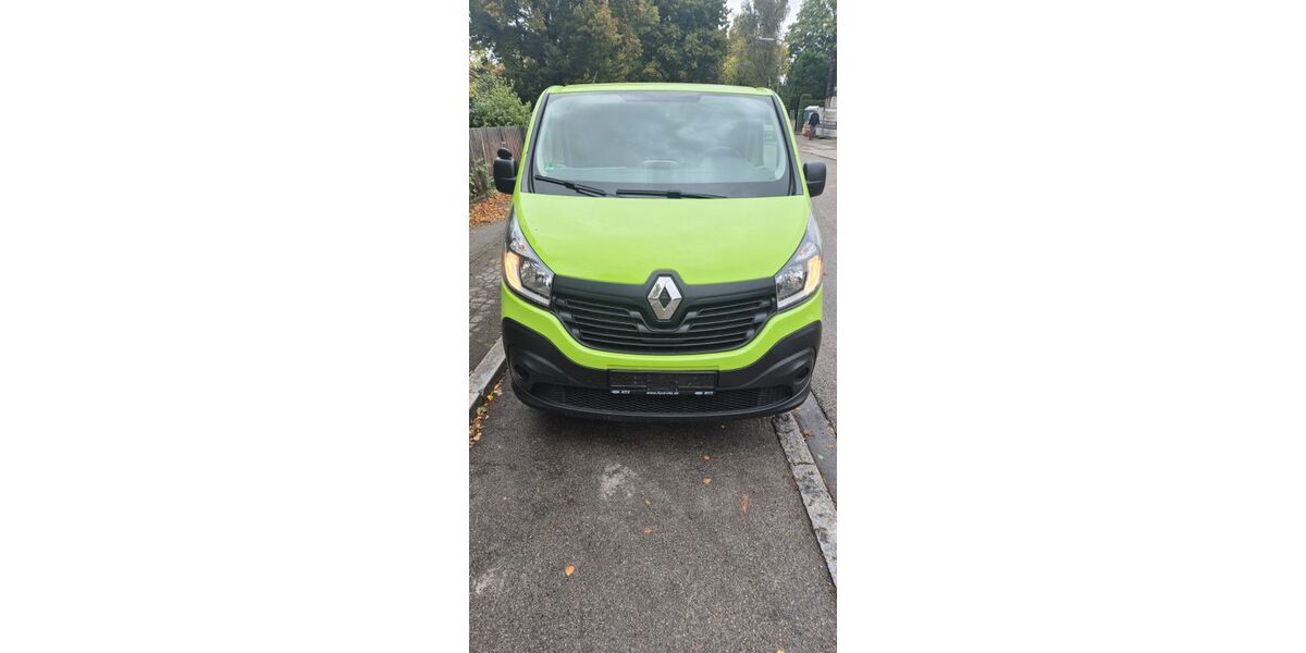 Renault Trafic 56.600 km 12.400 &euro; München 81379