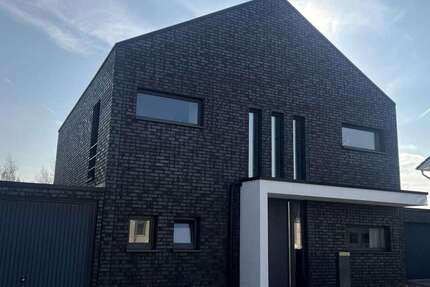 Haus Juechen - 5 Zimmer, 152 m&sup2;, 889.000&euro; | Angebot:26307971