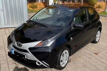 Toyota Aygo (X) 47.400 km 7.990 &euro; München 81925