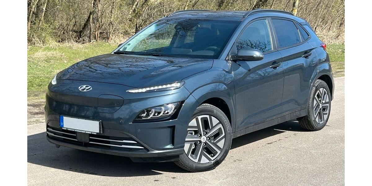 Hyundai KONA Elektro 7.448 km 44.900 &euro; Jüterbog 14913