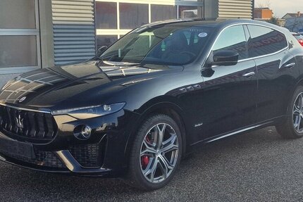 Maserati Levante Q4 Gran Sport Luftfederung 71.500 km 41.998 &euro; Landau 76829