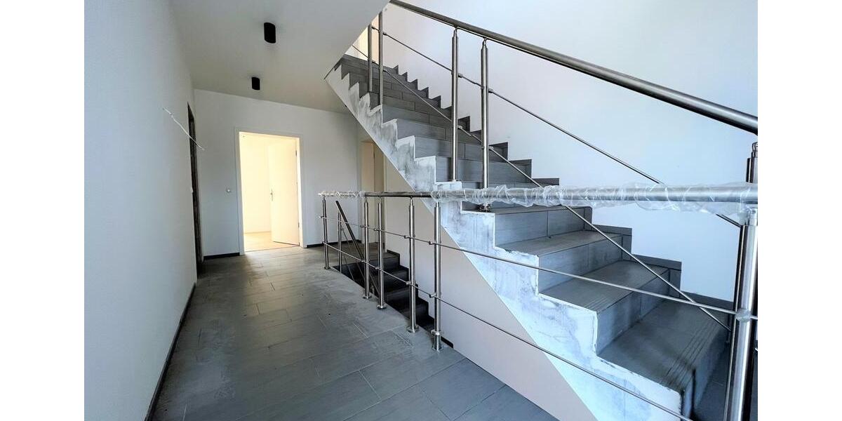 Etagenwohnung Raguhn-Jeßnitz Jeßnitz - 2 Zimmer, 75 m&sup2;, 755&euro; | Angebot:26194064