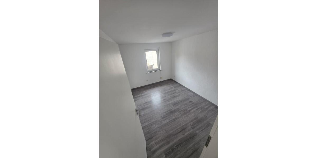 Einfamilienhaus Bolanden - 7 Zimmer, 120 m&sup2;, 290.000&euro; | Angebot:26893232