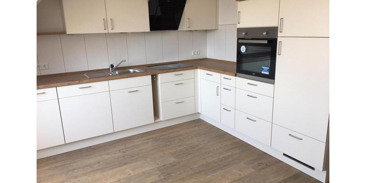 Dachgeschoßwohnung Apen - 4 Zimmer, 120 m&sup2;, 850&euro; | Angebot:26400553