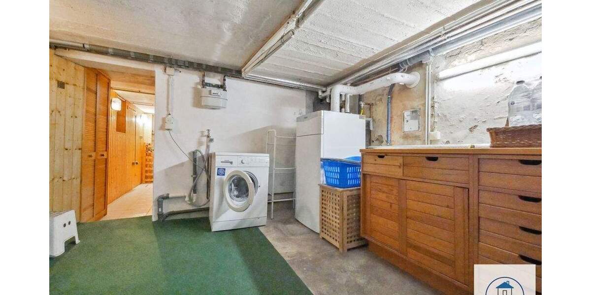 +DD: Romantische 5-R-DHH im Landhausstil + Nebenhaus zu vermieten! Garage + Garten mit Pool & Sauna+ 6 zimmer