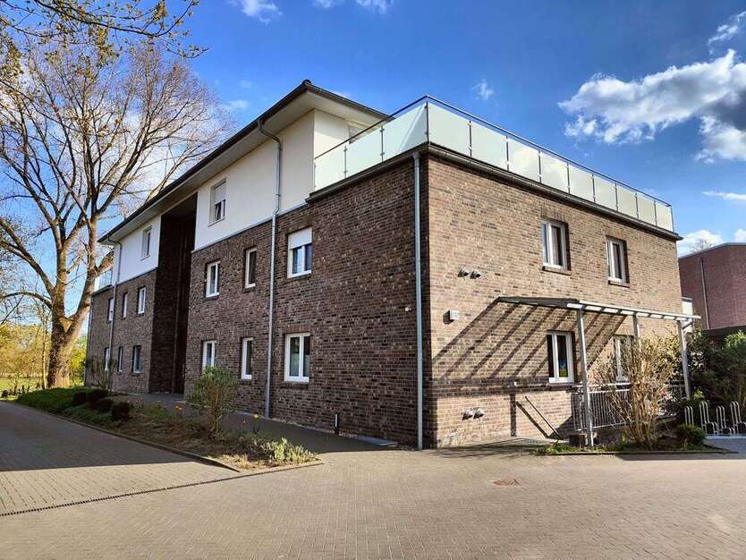 Wohnung zum Kaufen in Uetersen 262.000 € 65.47 m²