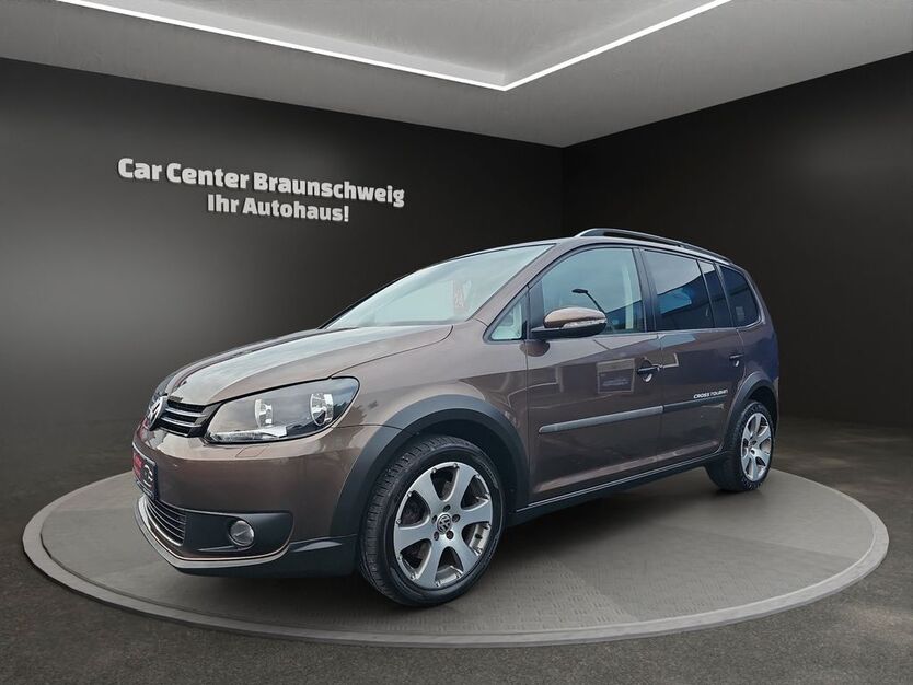 VW Touran 165.500 km 14.999 € Braunschweig 38120