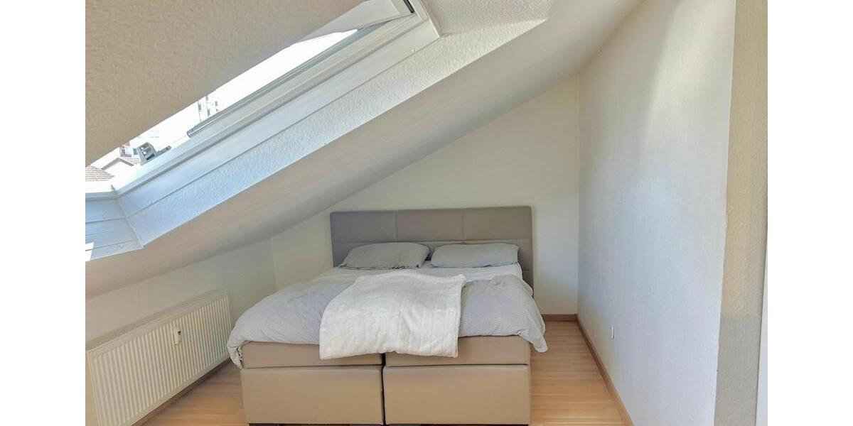 Dachgeschoßwohnung Hockenheim - 2.5 Zimmer, 59 m&sup2;, 650&euro; | Angebot:26600791