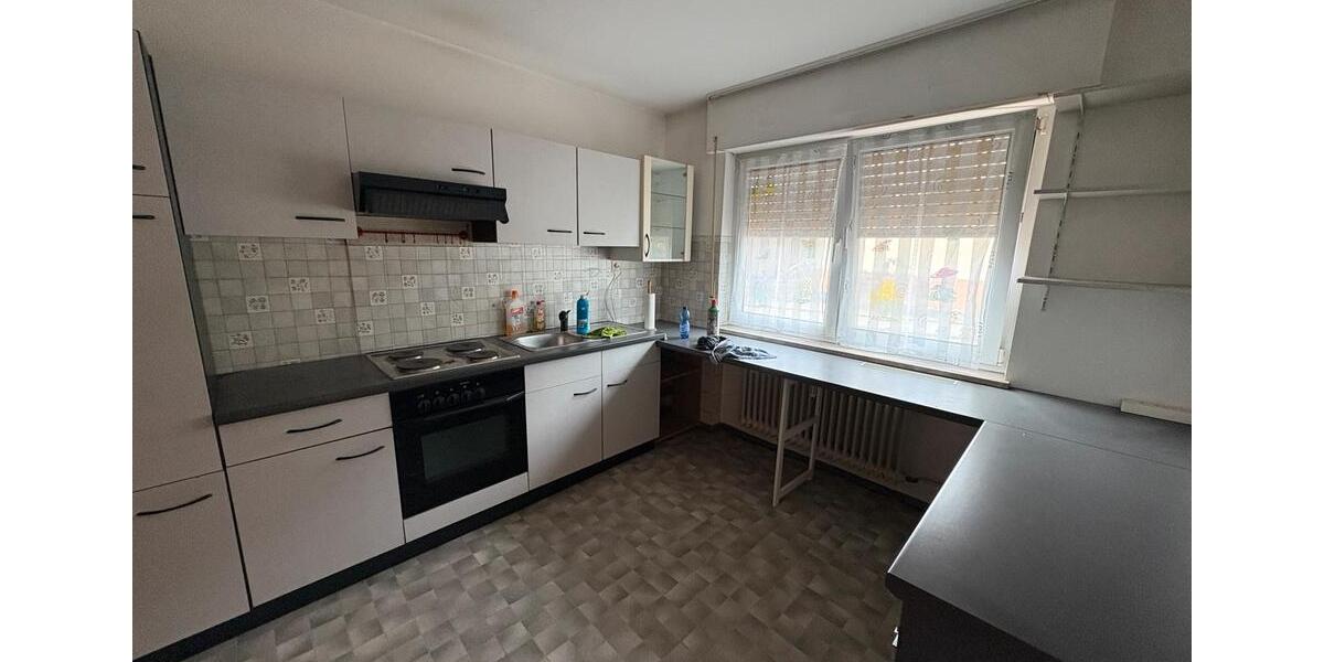 In Meßstetten: Großzügige, renovierte, helle Wohnung 3.5 zimmer