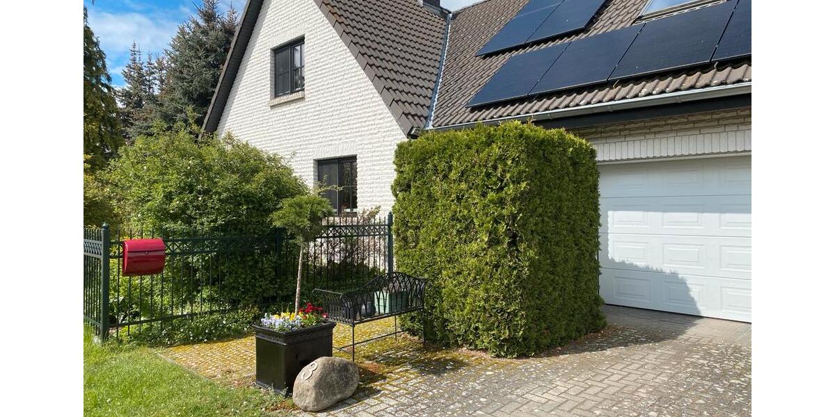 Einfamilienhaus Neuhardenberg - 7 Zimmer, 280 m&sup2;, 585.000&euro; | Angebot:27257875