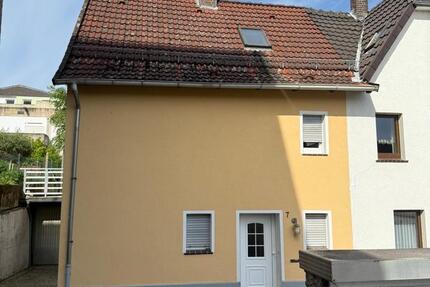 Haus Warburg - 5 Zimmer, 105 m&sup2;, 1.100&euro; | Angebot:24701506