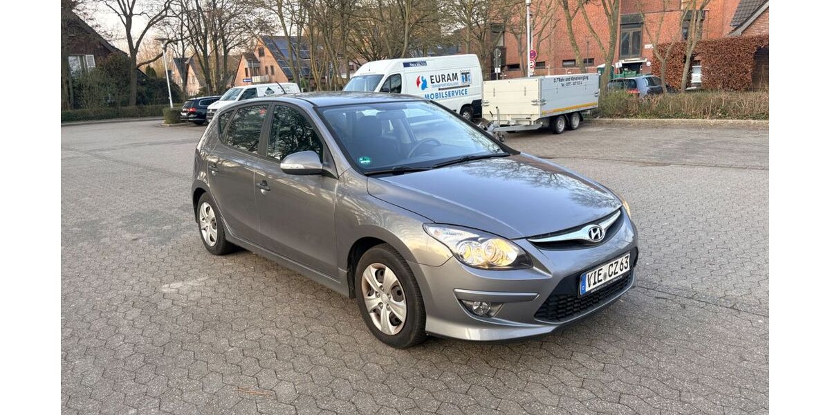Hyundai i30 126.000 km 4.600 &euro; Grefrath 47929