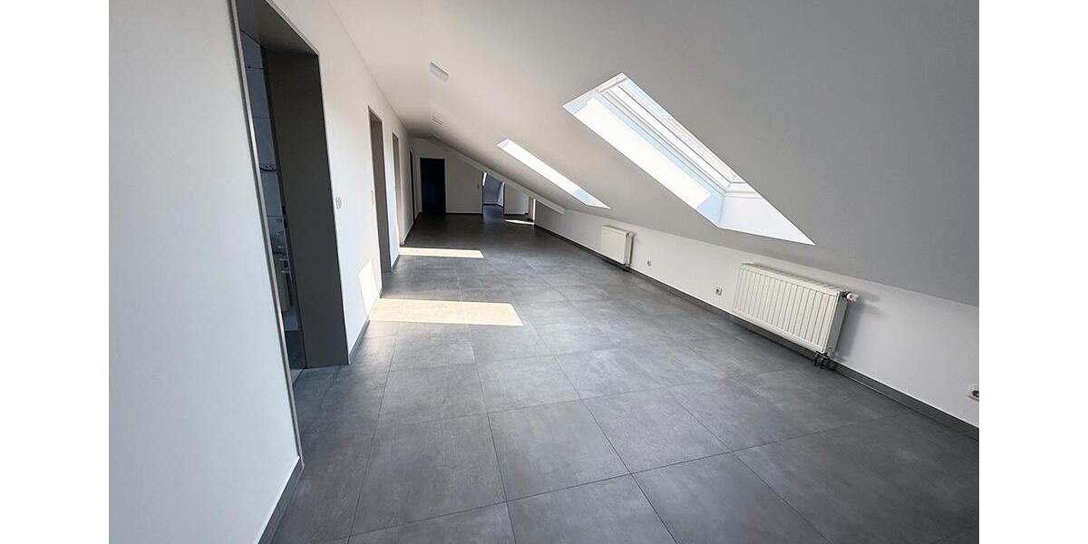 Dachgeschoßwohnung Issum - 5 Zimmer, 140 m&sup2;, 1.300&euro; | Angebot:26249906