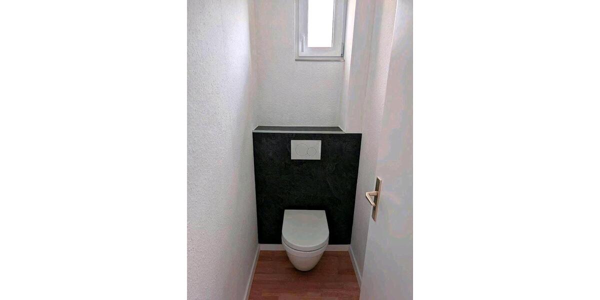 Etagenwohnung Lenningen - 7 Zimmer, 147 m&sup2;, 1.499&euro; | Angebot:26581342