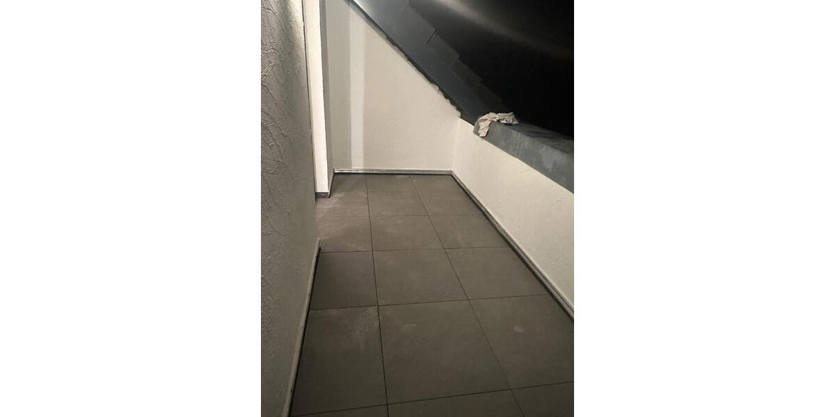 Neuwertige 3 Zi Wohnung, Küche, Bad, Loggia in Würdinghausen 3 zimmer
