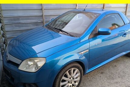Opel Tigra 113.313 km 2.450 &euro; Lübeck 23556