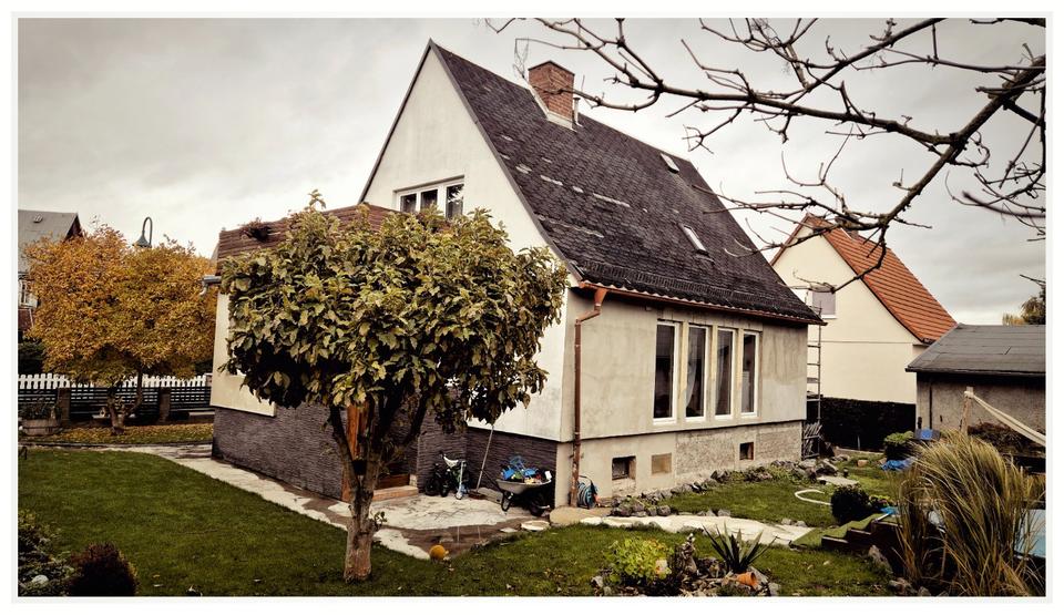 + + EINFAMILIENHAUS + WEIDENGRUND IN SCHMÖLLN + RUHIGE LAGE + + 4 zimmer