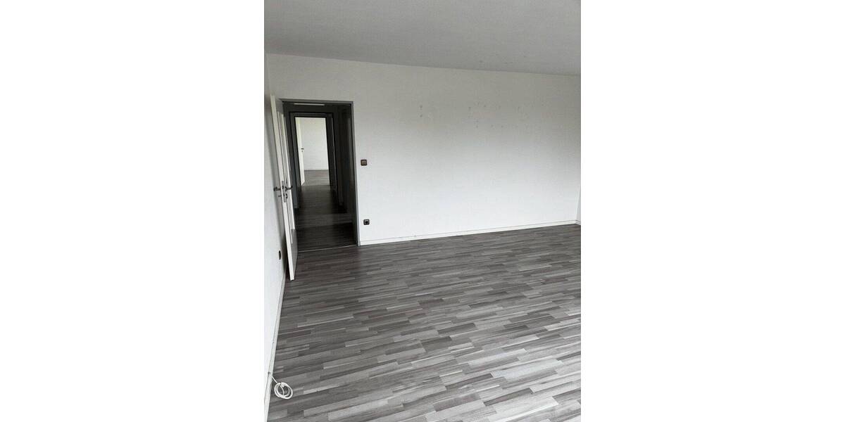 Etagenwohnung Detmold Innenstadt - 3 Zimmer, 81 m&sup2;, 900&euro; | Angebot:26820154