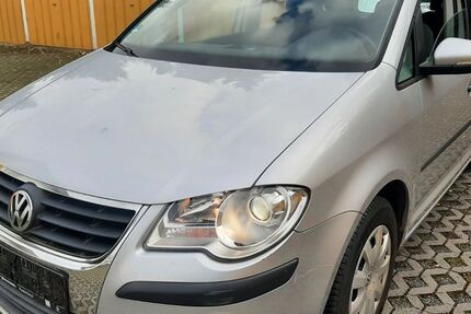 VW Touran 219.000 km 3.490 € Dresden 01259