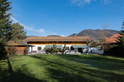 Haus zum Mieten in Rottach-Egern 6.000 € 220 m²