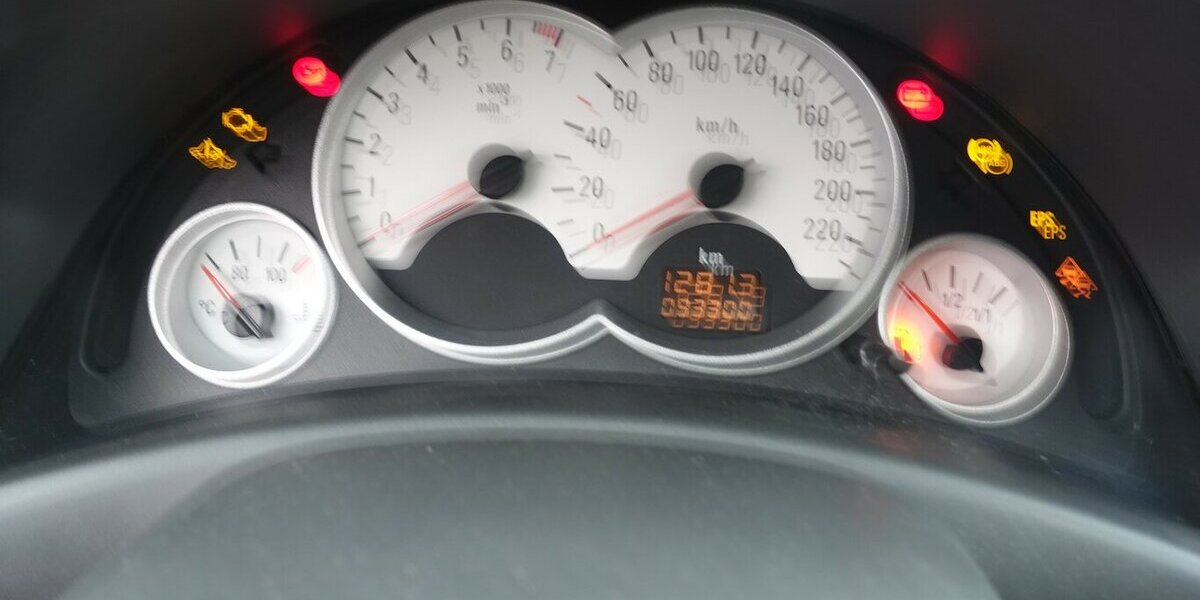 Opel Tigra Edition Klima Sitzheizung PDC § 10/26 94.000 km 5.950 &euro; Neumarkt/OPf 92318