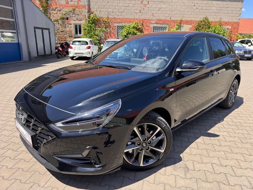 i30