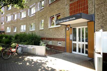 Wohnung Neubrandenburg Datzeberg - 2 Zimmer, 50 m&sup2;, 250&euro; | Angebot:26855744