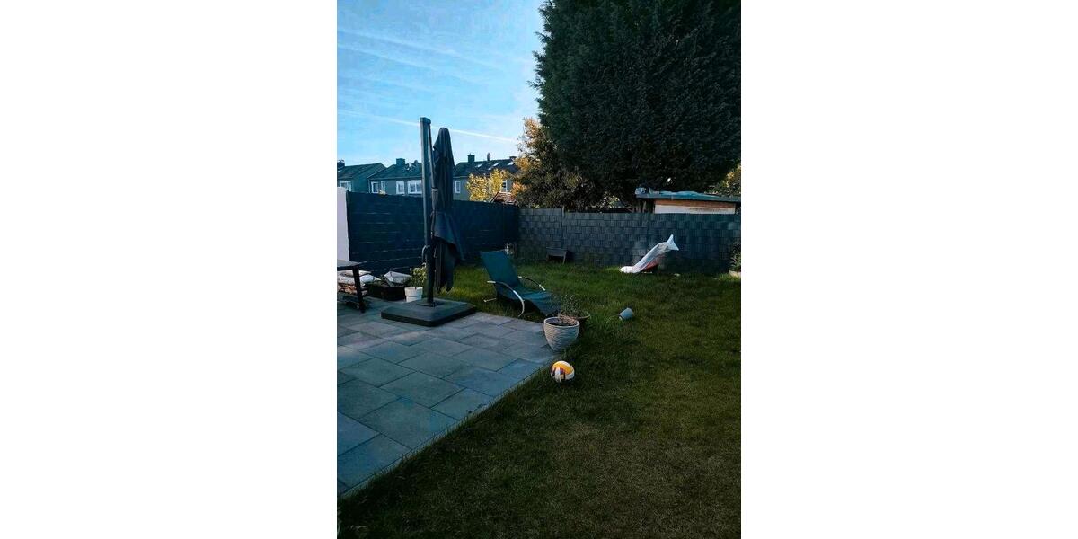 Reihenhaus Grevenbroich - 5 Zimmer, 155 m&sup2;, 2.000&euro; | Angebot:26314337