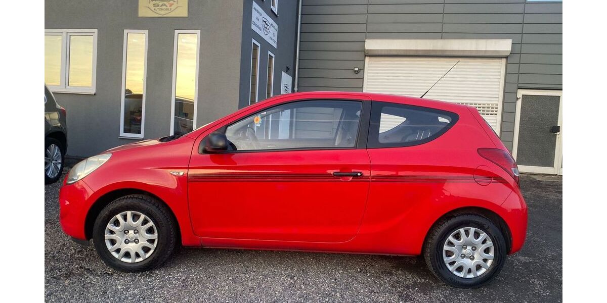 Hyundai i20 130.000 km 2.990 &euro; Euskirchen 53881