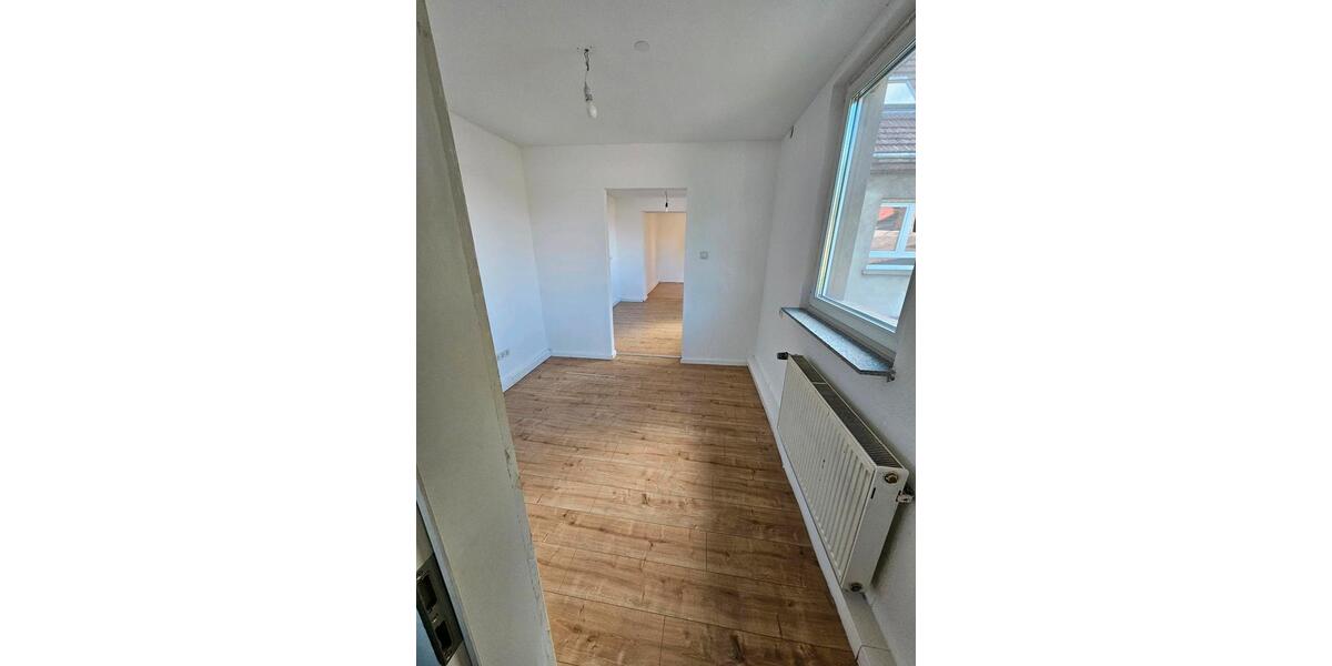 Etagenwohnung Dillingen (Saar) - 4 Zimmer, 100 m&sup2;, 750&euro; | Angebot:26616845