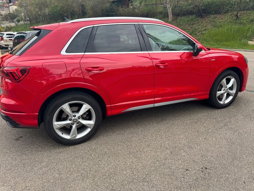 Audi Q3 68.100 km 30.500 € Braunsbach 74542